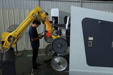 الصين معدات تلميع الفولاذ المقاوم للصدأ التلقائي لصناعة السيارات مصنع